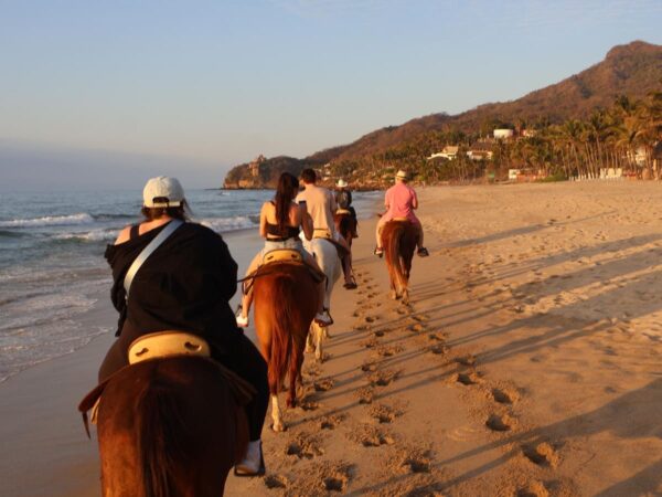 Cabalgata en Punta de Mita