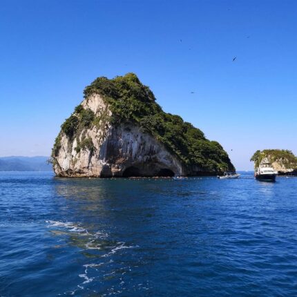 Catamarán a Los Arcos y Quimixto: Snorkel y Playas